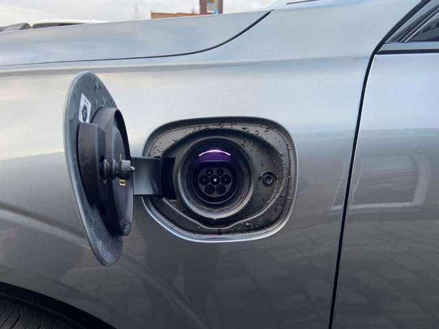 Volvo  R Design Recharge Plug-In Hybrid AWD T6