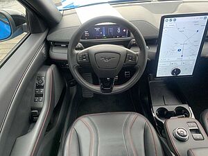 Ford  AWD Dual-Elektro Co-Pilot 360 Dienstwagen